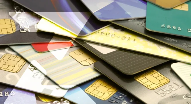 Donos de cartão de crédito já podem transferir faturas para outros bancos